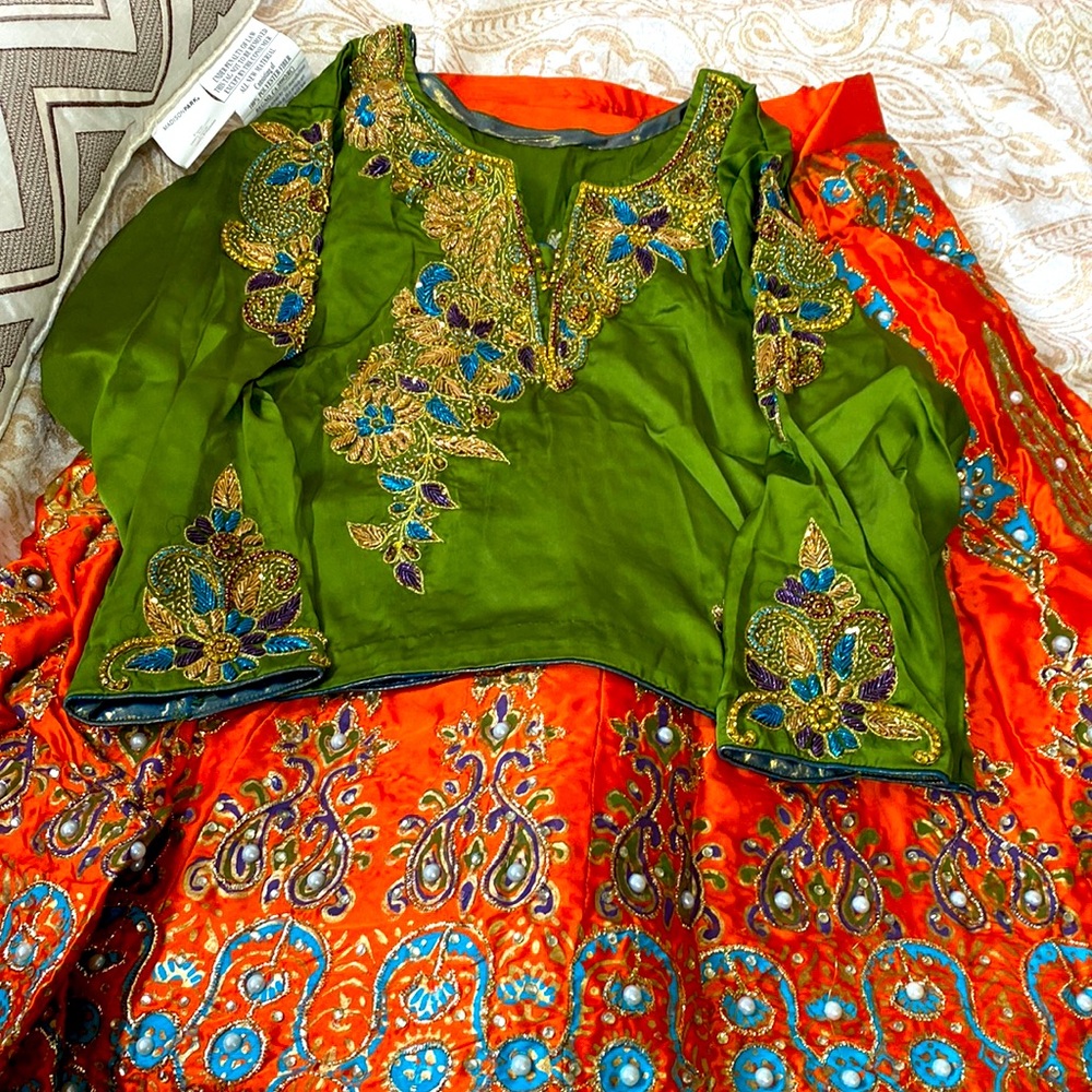 Lehnga choli 2 peice